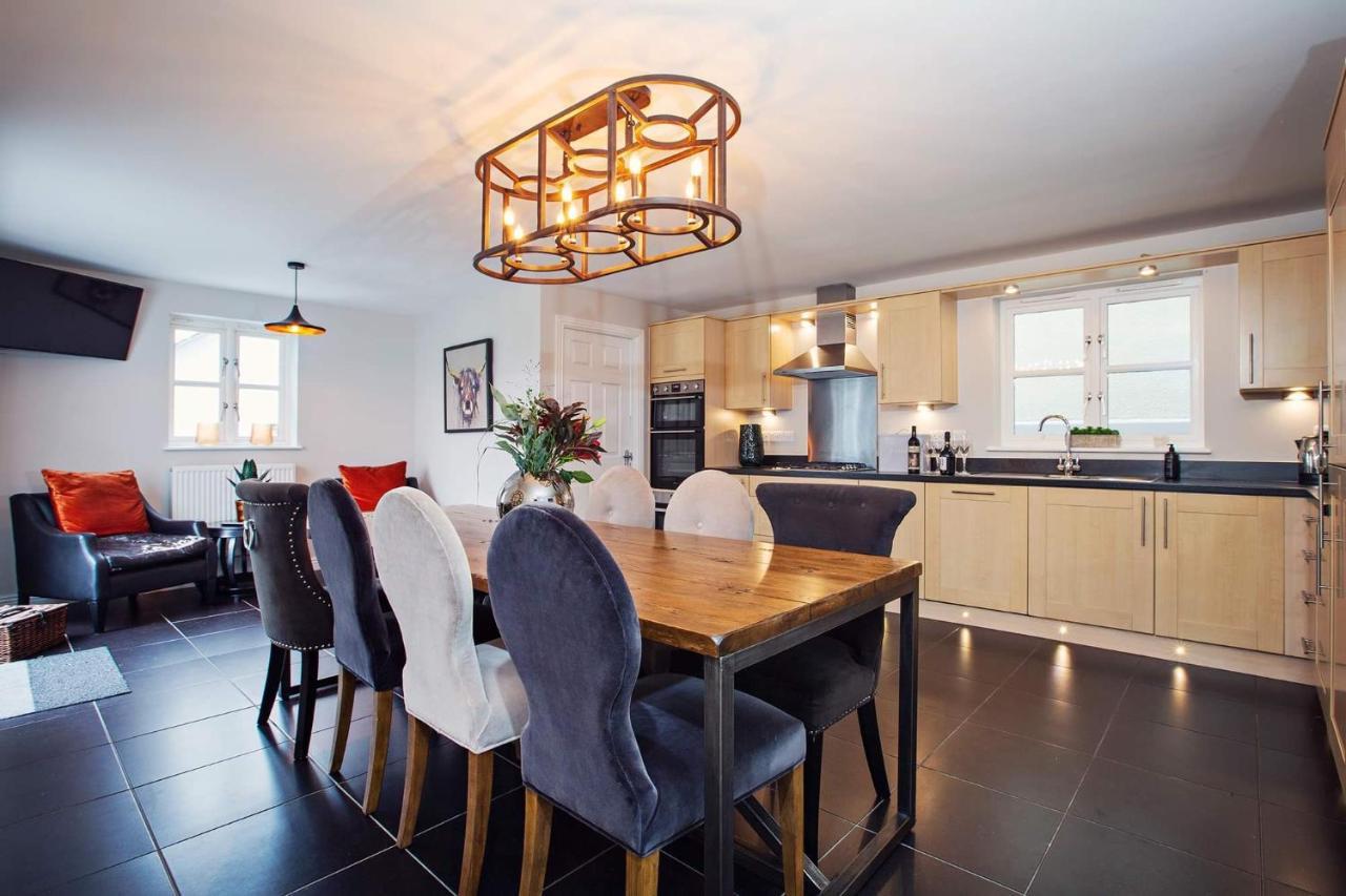Beautiful 4-Bed Home, Hot Tub & Stunning Views - Abergavenny Dış mekan fotoğraf