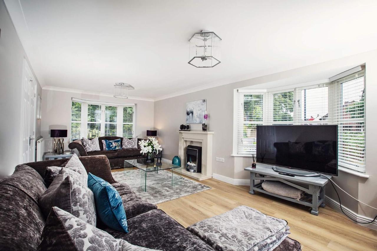 Beautiful 4-Bed Home, Hot Tub & Stunning Views - Abergavenny Dış mekan fotoğraf